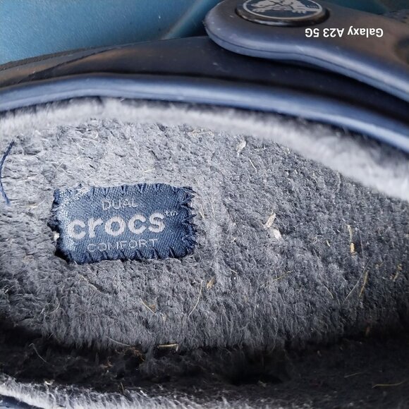 Kids Crocs Classic Lined Clogs Navy Size 1 With Fuzzy Gray Lining & Strap - Picture 4 of 5